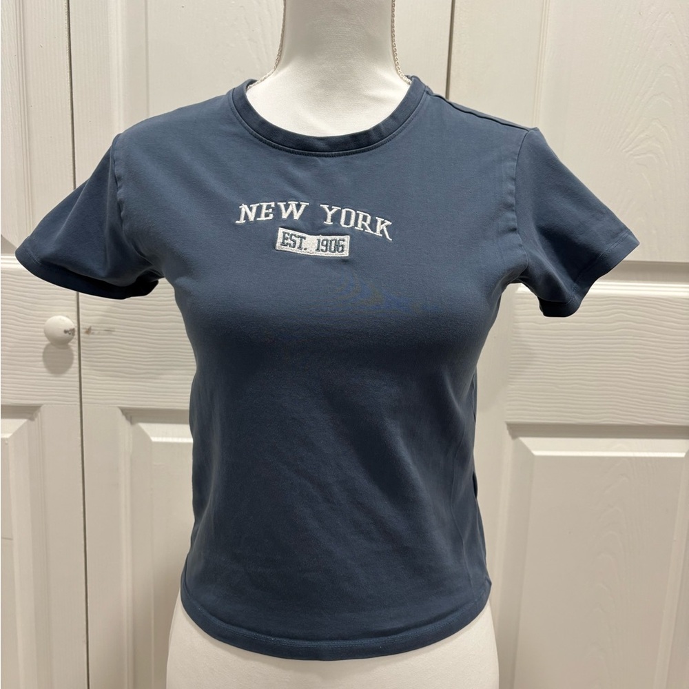 Vibe Women's Navy 'New York' Graphic Crew Tee